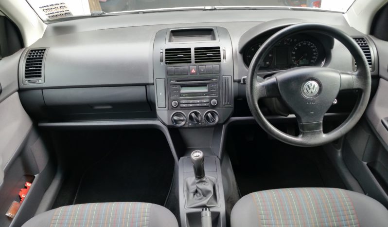 VOLKSWAGEN POLO 1.4 TURBO DIESEL MANUAL full