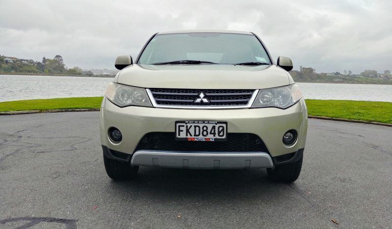 MITSUBISHI OUTLANDER 2005 7 SEATS full