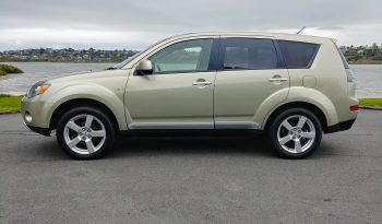 MITSUBISHI OUTLANDER 2005 7 SEATS full