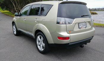 MITSUBISHI OUTLANDER 2005 7 SEATS full